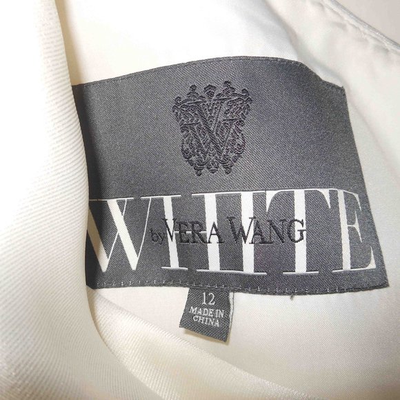 Vera Wang -“ The White Collection” Wedding gown 🔥 - Picture 14 of 16